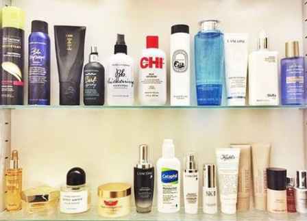 化妝品放在衛(wèi)生間好嗎？警惕這五個誤區(qū)，正確存放呵護肌膚